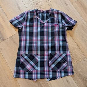 Scrubleticts Size Medium Plaid Scrub Top